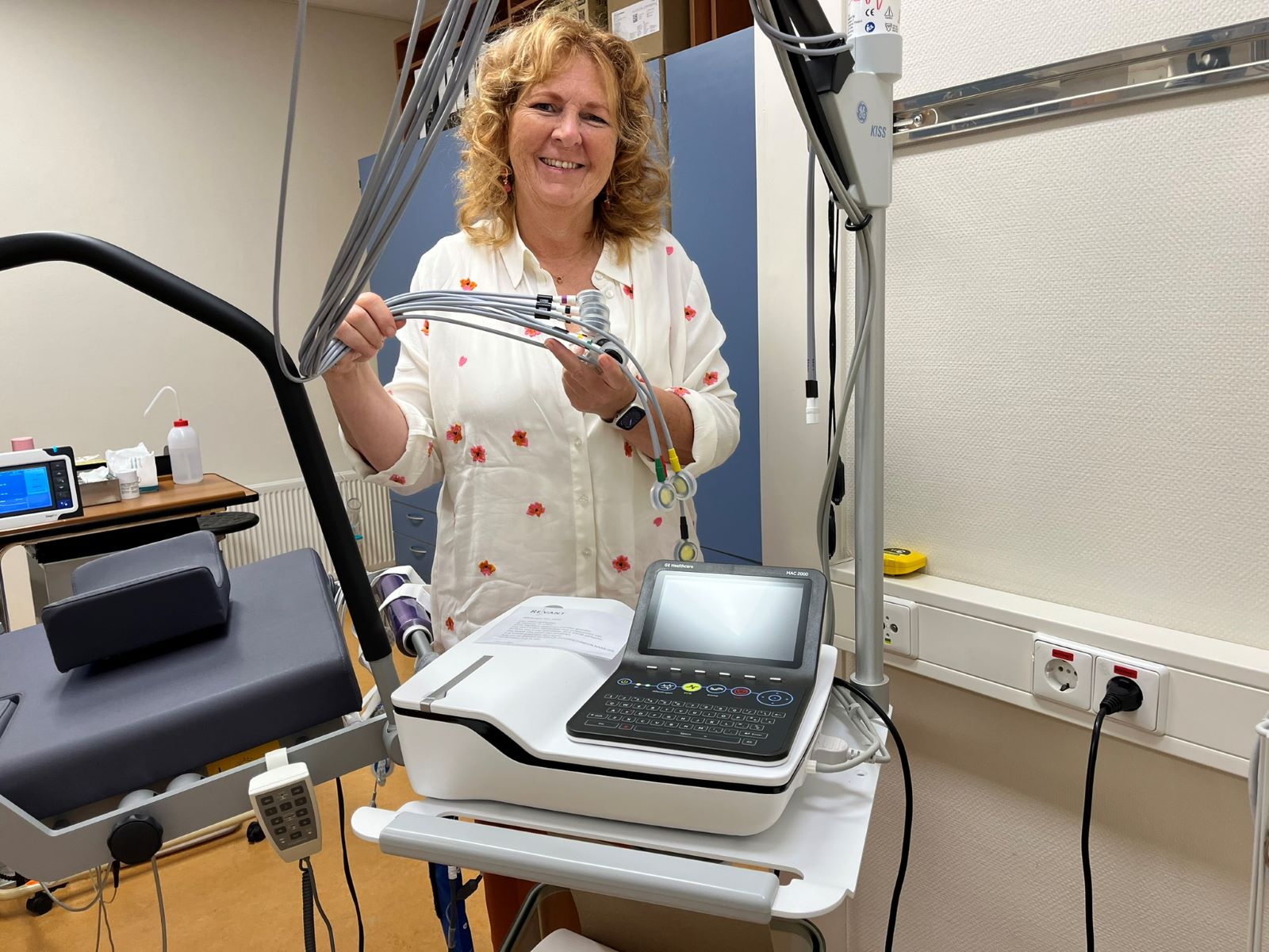 Lung specialist Karin Lammering happy with extra accuracy and time through linkage